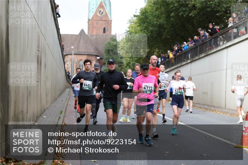 05.10.2025 - 20. swb-Marathon Bremen Michael Strokosch http://msf.ph/oto/9223154 05.10.2025 13:04:23 Laufen 16, 6404, 652, 4772, 5227 meine-sportfotos.de