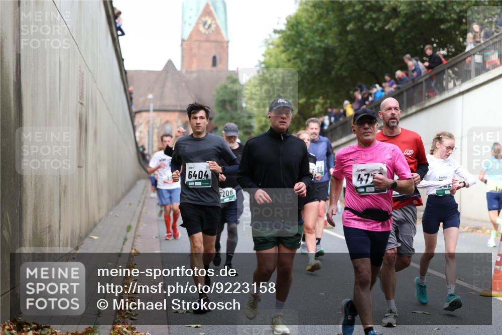 05.10.2025 - 20. swb-Marathon Bremen Michael Strokosch http://msf.ph/oto/9223158 05.10.2025 13:04:24 Laufen 6404, 7208, 47 meine-sportfotos.de