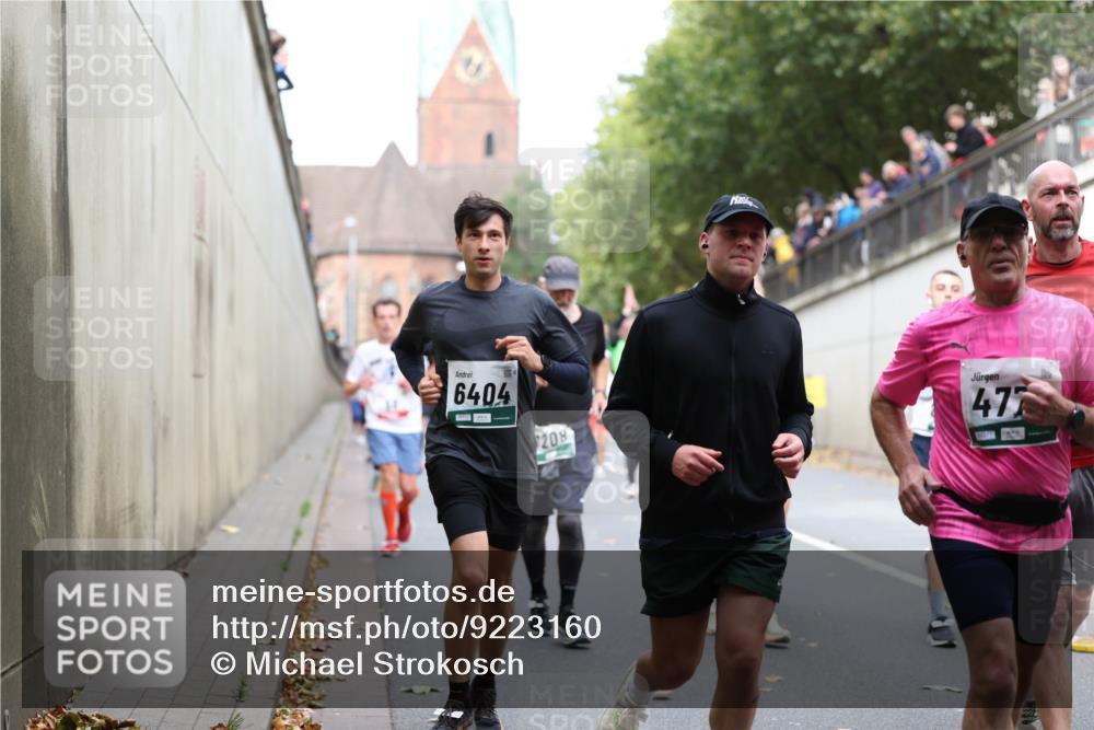 05.10.2025 - 20. swb-Marathon Bremen Michael Strokosch http://msf.ph/oto/9223160 05.10.2025 13:04:25 Laufen 6404, 7208, 477, 00271 meine-sportfotos.de