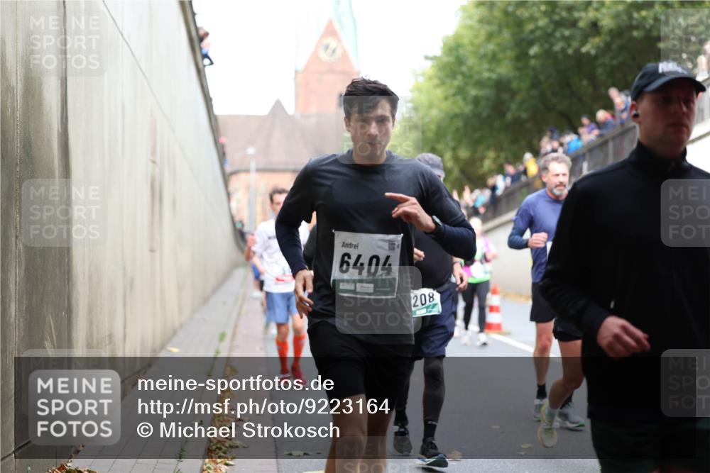 05.10.2025 - 20. swb-Marathon Bremen Michael Strokosch http://msf.ph/oto/9223164 05.10.2025 13:04:25 Laufen 6404, 208 meine-sportfotos.de