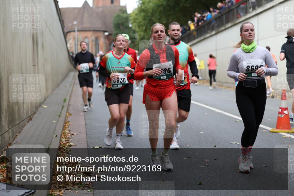 05.10.2025 - 20. swb-Marathon Bremen Michael Strokosch http://msf.ph/oto/9223169 05.10.2025 13:04:42 Laufen 5930, 96, 8695 meine-sportfotos.de