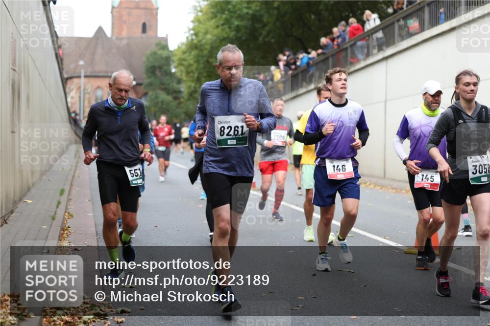 05.10.2025 - 20. swb-Marathon Bremen Michael Strokosch http://msf.ph/oto/9223189 05.10.2025 13:04:52 Laufen 551, 8261, 1309, 146, 3058, 145 meine-sportfotos.de
