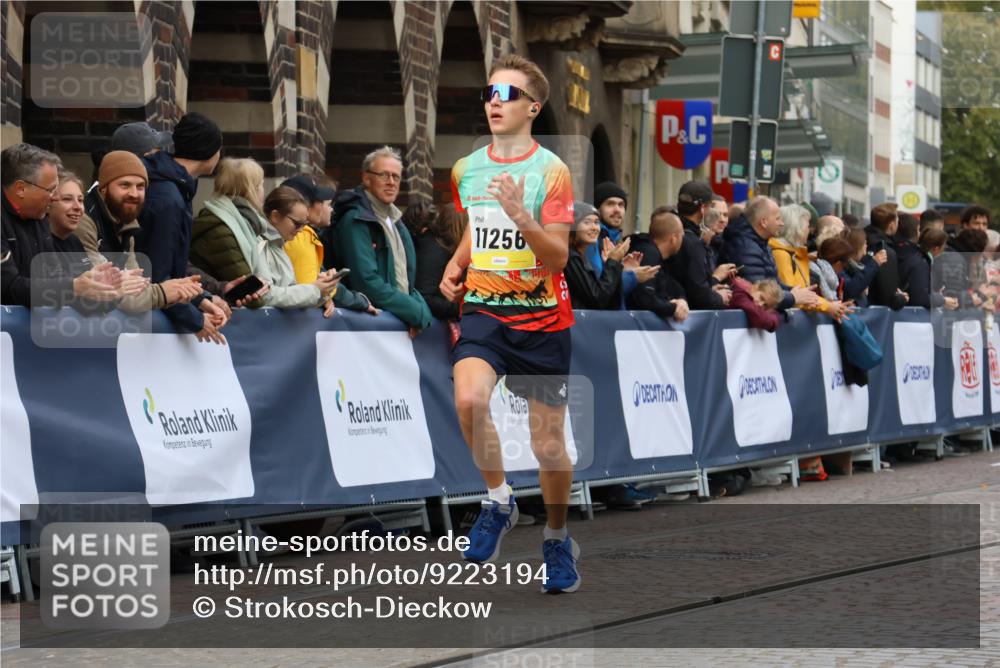 05.10.2025 - 20. swb-Marathon Bremen Strokosch-Dieckow http://msf.ph/oto/9223194 05.10.2025 10:44:00 Ziel 9614, 9865, 9919, 10351, 10652, 10780, 11256, 11316, 11503 meine-sportfotos.de
