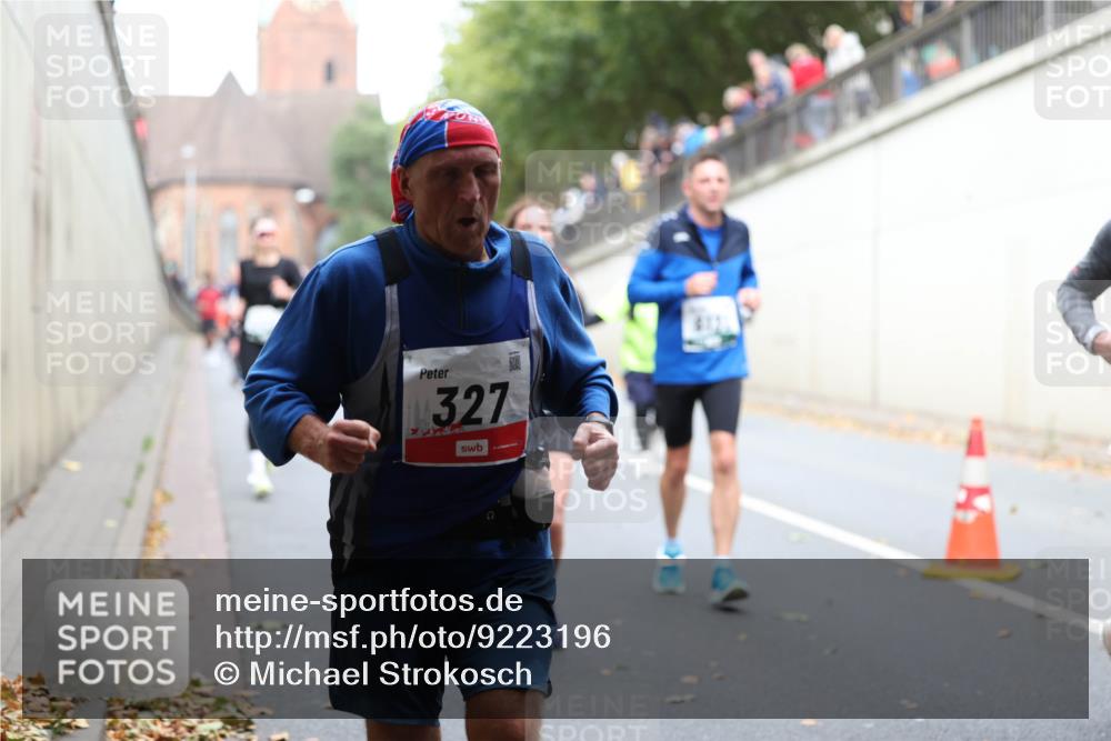 05.10.2025 - 20. swb-Marathon Bremen Michael Strokosch http://msf.ph/oto/9223196 05.10.2025 13:04:55 Laufen 327 meine-sportfotos.de