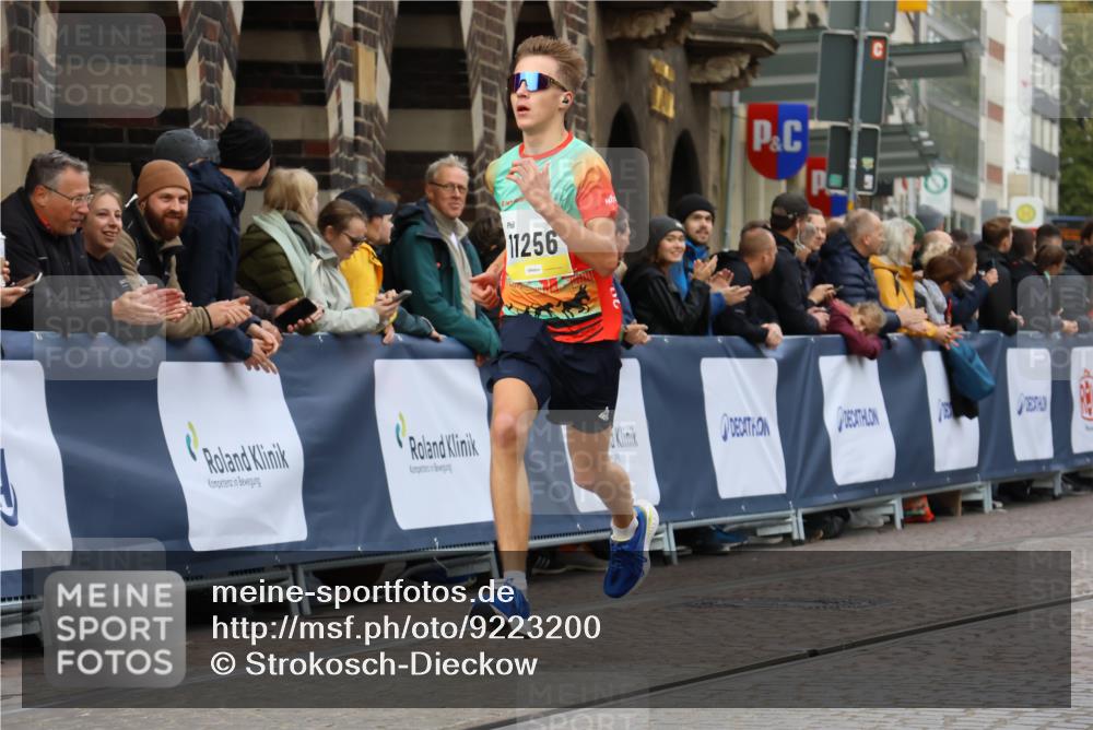 05.10.2025 - 20. swb-Marathon Bremen Strokosch-Dieckow http://msf.ph/oto/9223200 05.10.2025 10:44:00 Ziel 9614, 9865, 9919, 10351, 10652, 10780, 11256, 11316, 11503 meine-sportfotos.de