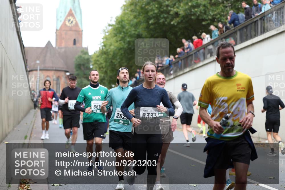 05.10.2025 - 20. swb-Marathon Bremen Michael Strokosch http://msf.ph/oto/9223203 05.10.2025 13:05:07 Laufen 89, 22, 8615, 262, 6333, 42, 195 meine-sportfotos.de