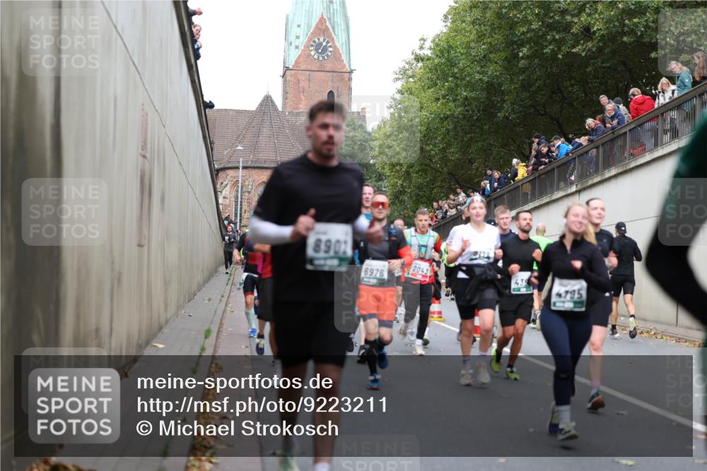05.10.2025 - 20. swb-Marathon Bremen Michael Strokosch http://msf.ph/oto/9223211 05.10.2025 13:05:09 Laufen 8901, 2043, 6976, 8128, 439, 4795 meine-sportfotos.de