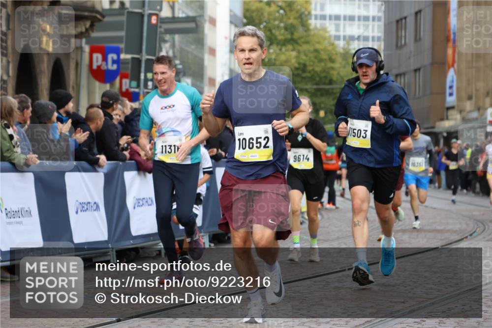 05.10.2025 - 20. swb-Marathon Bremen Strokosch-Dieckow http://msf.ph/oto/9223216 05.10.2025 10:44:03 Ziel 9614, 9919, 10351, 10649, 10652, 10780, 11316, 11503, 11645 meine-sportfotos.de