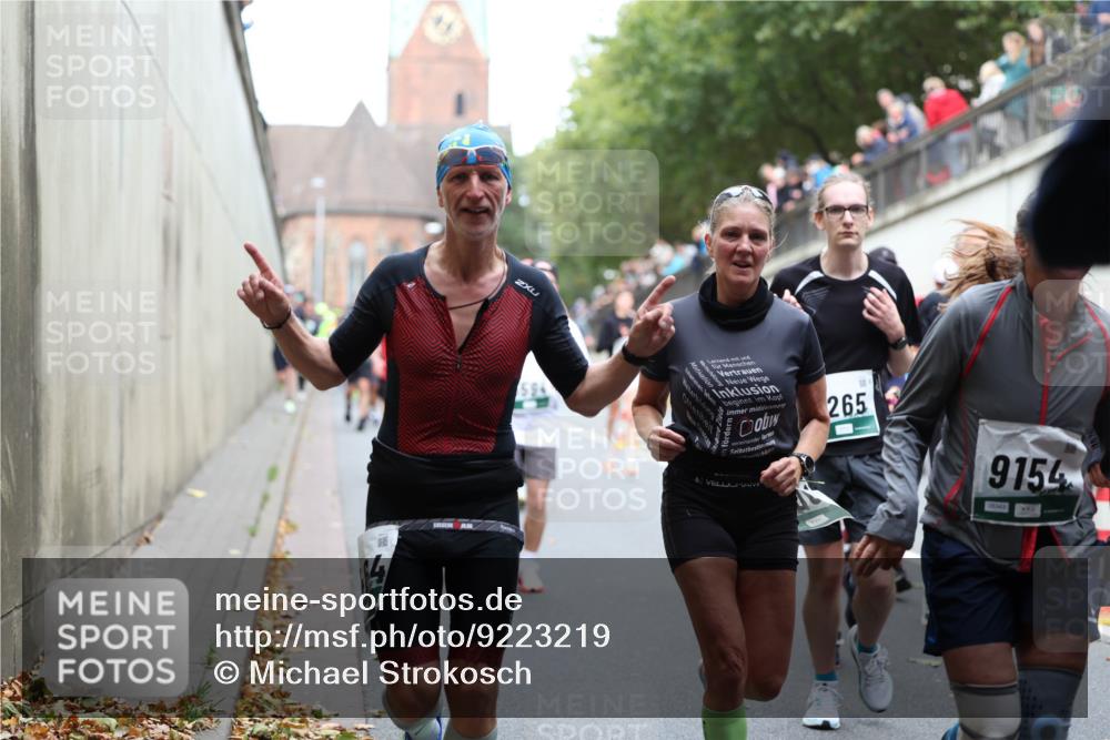 05.10.2025 - 20. swb-Marathon Bremen Michael Strokosch http://msf.ph/oto/9223219 05.10.2025 13:05:14 Laufen 265, 9154 meine-sportfotos.de