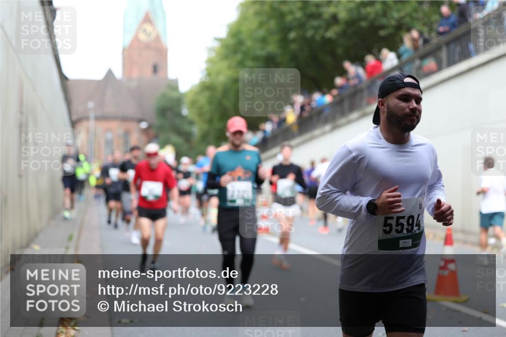 05.10.2025 - 20. swb-Marathon Bremen Michael Strokosch http://msf.ph/oto/9223228 05.10.2025 13:05:17 Laufen 5594 meine-sportfotos.de