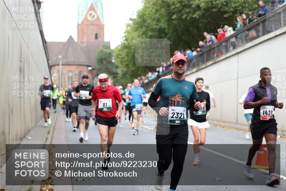 05.10.2025 - 20. swb-Marathon Bremen Michael Strokosch http://msf.ph/oto/9223230 05.10.2025 13:05:18 Laufen 81, 1426, 2321 meine-sportfotos.de