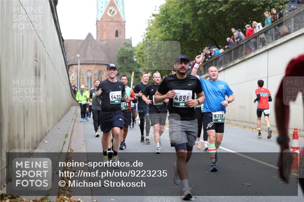 05.10.2025 - 20. swb-Marathon Bremen Michael Strokosch http://msf.ph/oto/9223235 05.10.2025 13:05:20 Laufen 5432, 723, 4894, 5768 meine-sportfotos.de