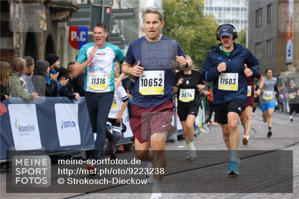 05.10.2025 - 20. swb-Marathon Bremen Strokosch-Dieckow http://msf.ph/oto/9223238 05.10.2025 10:44:03 Ziel 9614, 9919, 10351, 10649, 10652, 10780, 11316, 11503, 11645 meine-sportfotos.de