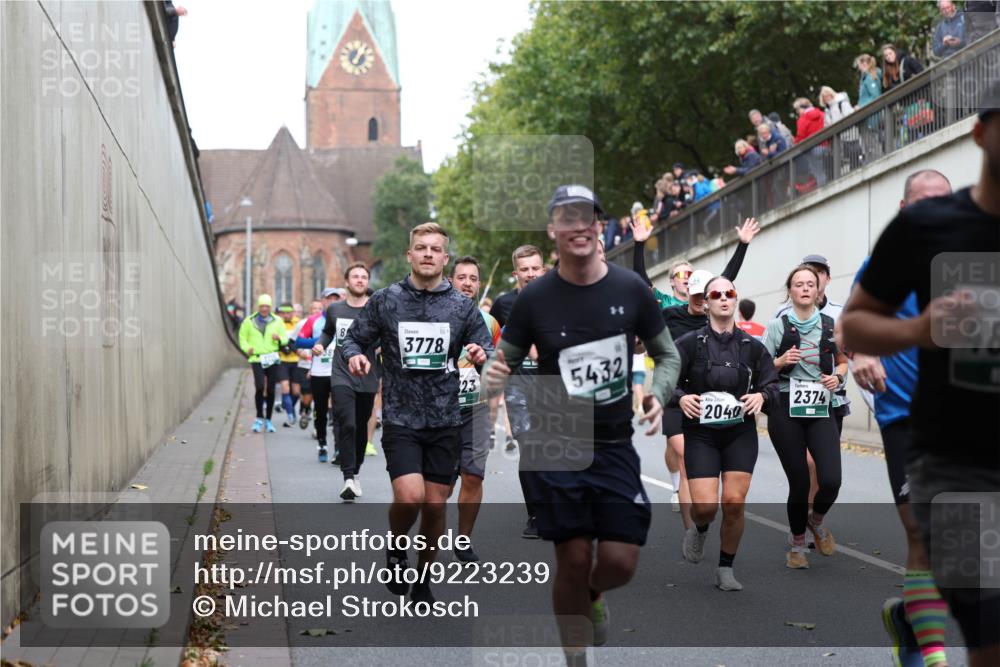 05.10.2025 - 20. swb-Marathon Bremen Michael Strokosch http://msf.ph/oto/9223239 05.10.2025 13:05:22 Laufen 8, 3778, 5432, 2040, 2374, 48 meine-sportfotos.de