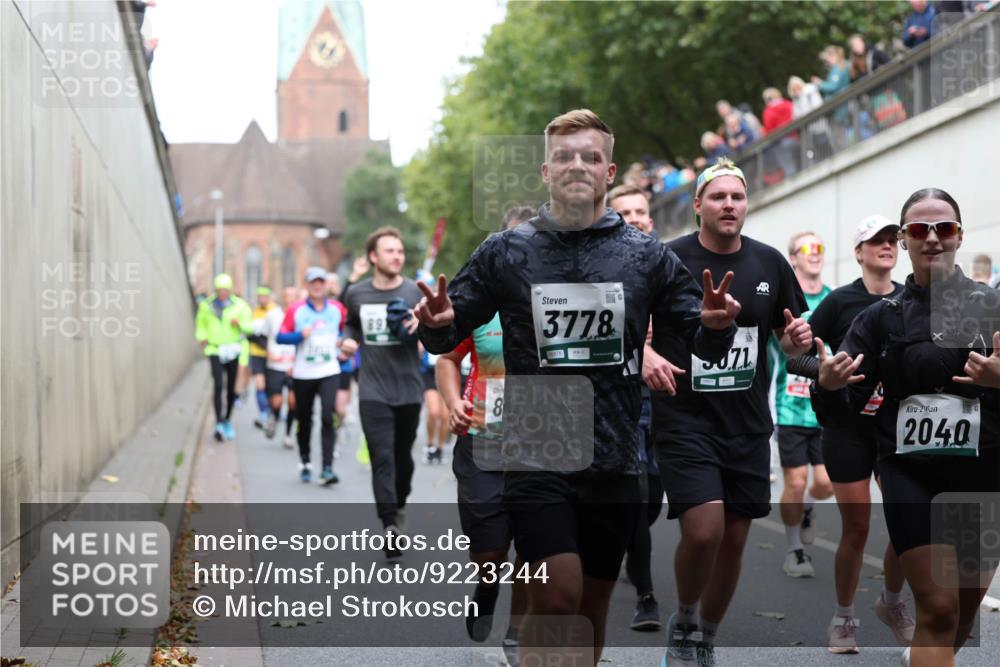 05.10.2025 - 20. swb-Marathon Bremen Michael Strokosch http://msf.ph/oto/9223244 05.10.2025 13:05:23 Laufen 8, 3778, 71, 2040 meine-sportfotos.de