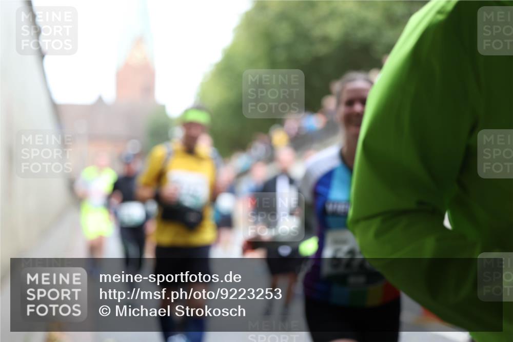 05.10.2025 - 20. swb-Marathon Bremen Michael Strokosch http://msf.ph/oto/9223253 05.10.2025 13:05:31 Laufen 62 meine-sportfotos.de