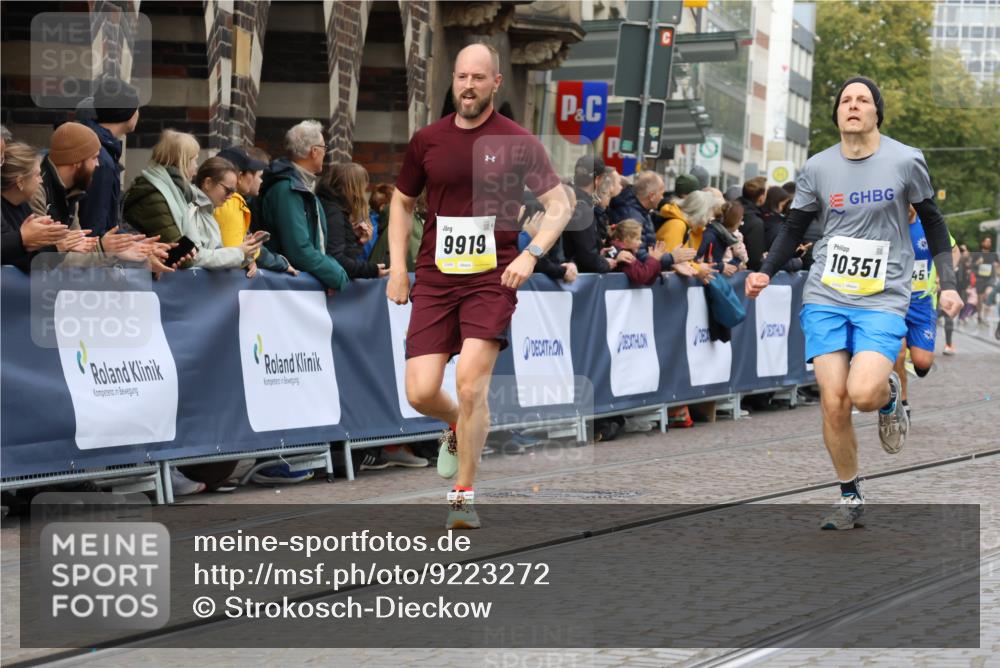 05.10.2025 - 20. swb-Marathon Bremen Strokosch-Dieckow http://msf.ph/oto/9223272 05.10.2025 10:44:08 Ziel 9614, 9919, 10044, 10348, 10351, 10649, 11316, 11503, 11645, 11648 meine-sportfotos.de