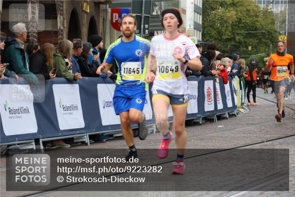 05.10.2025 - 20. swb-Marathon Bremen Strokosch-Dieckow http://msf.ph/oto/9223282 05.10.2025 10:44:11 Ziel 9919, 10044, 10348, 10649, 10816, 11645, 11648, 11659 meine-sportfotos.de