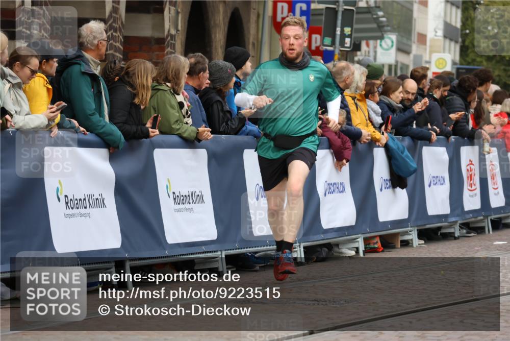 05.10.2025 - 20. swb-Marathon Bremen Strokosch-Dieckow http://msf.ph/oto/9223515 05.10.2025 10:44:37 Ziel 9897, 10092, 10306, 10554, 11666, 11714 meine-sportfotos.de