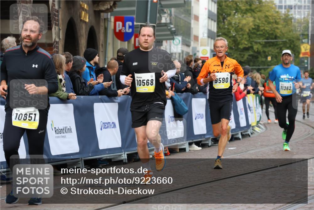 05.10.2025 - 20. swb-Marathon Bremen Strokosch-Dieckow http://msf.ph/oto/9223660 05.10.2025 10:44:57 Ziel 9202, 9590, 9678, 10568, 10633, 10851, 11362 meine-sportfotos.de