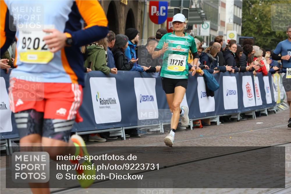 05.10.2025 - 20. swb-Marathon Bremen Strokosch-Dieckow http://msf.ph/oto/9223731 05.10.2025 10:45:05 Ziel 9202, 10091, 10822, 11362, 11715 meine-sportfotos.de