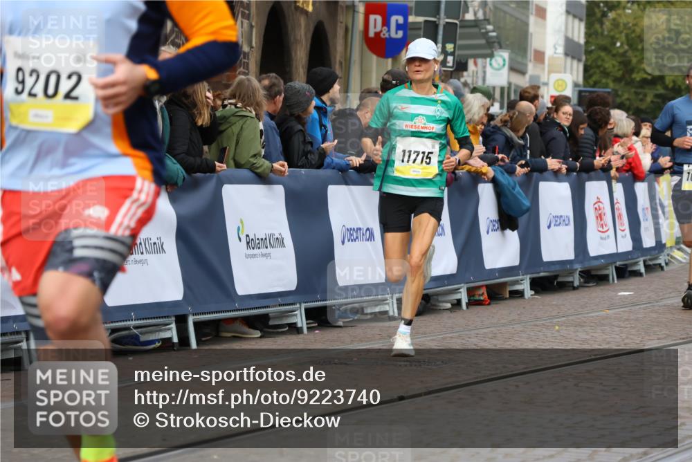 05.10.2025 - 20. swb-Marathon Bremen Strokosch-Dieckow http://msf.ph/oto/9223740 05.10.2025 10:45:05 Ziel 9202, 10091, 10822, 11362, 11715 meine-sportfotos.de