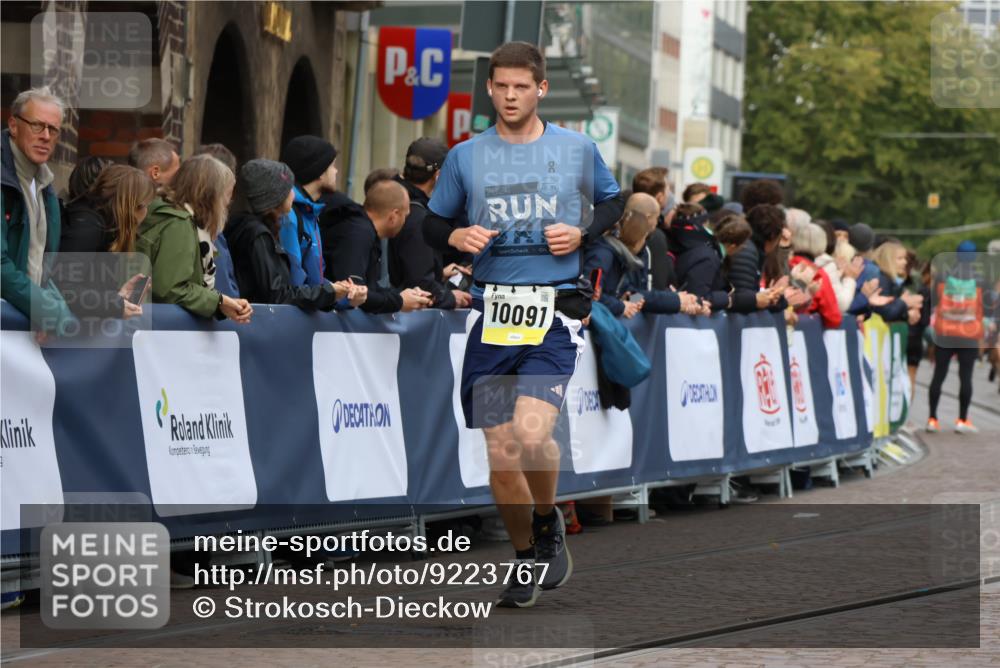 05.10.2025 - 20. swb-Marathon Bremen Strokosch-Dieckow http://msf.ph/oto/9223767 05.10.2025 10:45:07 Ziel 10091, 10431, 10822, 11488, 11715 meine-sportfotos.de