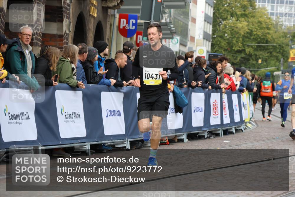 05.10.2025 - 20. swb-Marathon Bremen Strokosch-Dieckow http://msf.ph/oto/9223772 05.10.2025 10:45:13 Ziel 9290, 9963, 10431, 10634, 10822, 10898, 11488 meine-sportfotos.de