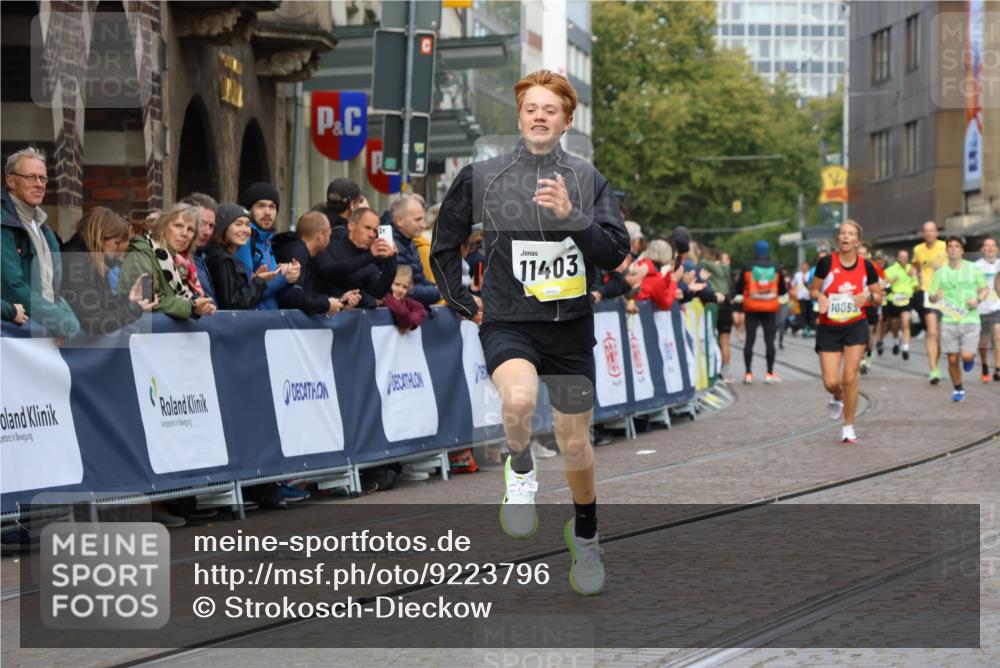 05.10.2025 - 20. swb-Marathon Bremen Strokosch-Dieckow http://msf.ph/oto/9223796 05.10.2025 10:45:30 Ziel 9250, 10053, 10682, 11403, 11585 meine-sportfotos.de