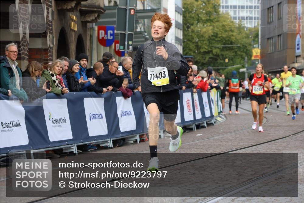 05.10.2025 - 20. swb-Marathon Bremen Strokosch-Dieckow http://msf.ph/oto/9223797 05.10.2025 10:45:30 Ziel 9250, 10053, 10682, 11403, 11585 meine-sportfotos.de