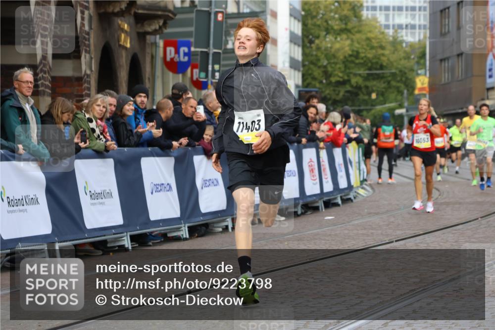05.10.2025 - 20. swb-Marathon Bremen Strokosch-Dieckow http://msf.ph/oto/9223798 05.10.2025 10:45:30 Ziel 9250, 10053, 10682, 11403, 11585 meine-sportfotos.de