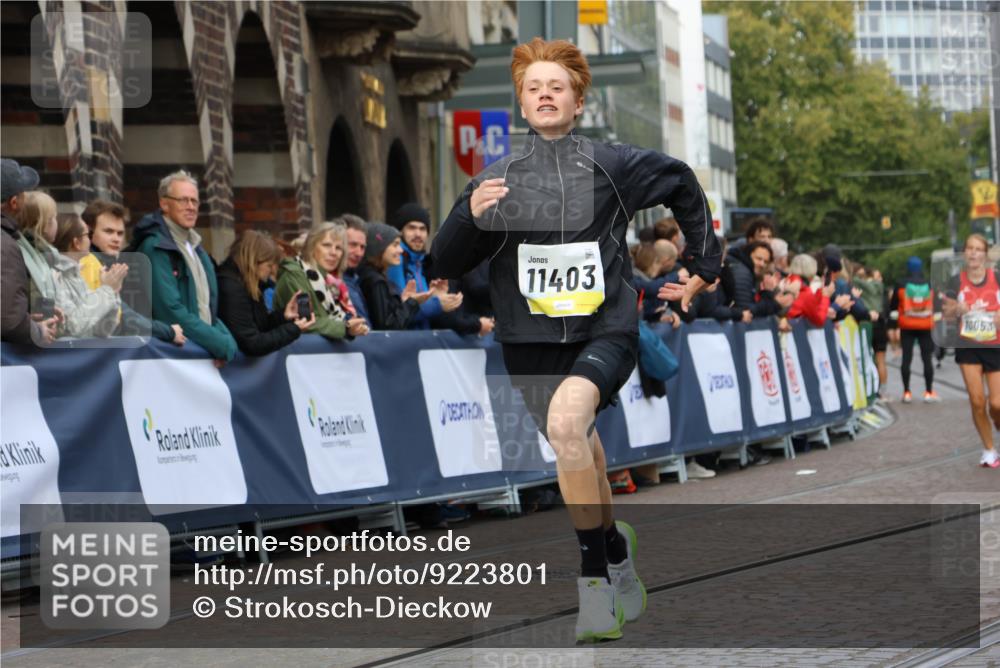 05.10.2025 - 20. swb-Marathon Bremen Strokosch-Dieckow http://msf.ph/oto/9223801 05.10.2025 10:45:30 Ziel 9250, 10053, 10682, 11403, 11585 meine-sportfotos.de
