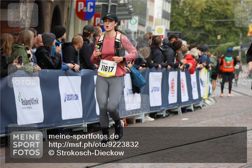 05.10.2025 - 20. swb-Marathon Bremen Strokosch-Dieckow http://msf.ph/oto/9223832 05.10.2025 10:45:53 Ziel 9285, 9397, 9876, 10090, 10773, 11617 meine-sportfotos.de