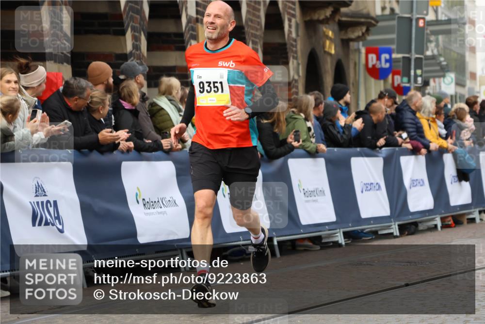 05.10.2025 - 20. swb-Marathon Bremen Strokosch-Dieckow http://msf.ph/oto/9223863 05.10.2025 10:46:17 Ziel 9351, 9362, 9400, 9921, 11462 meine-sportfotos.de