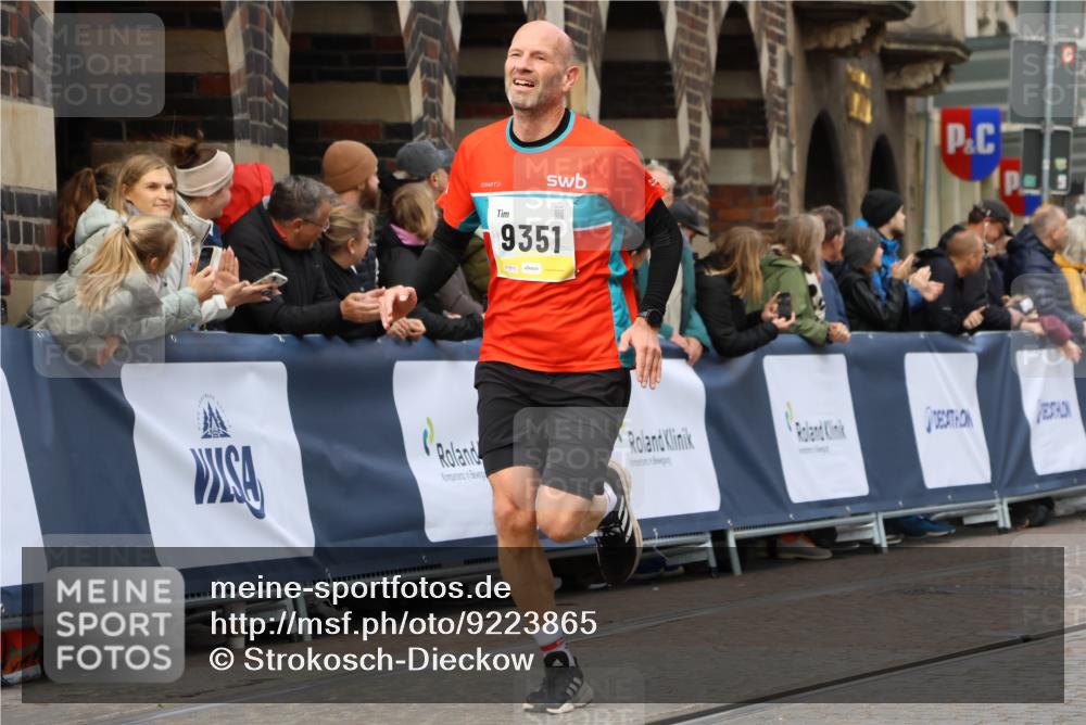 05.10.2025 - 20. swb-Marathon Bremen Strokosch-Dieckow http://msf.ph/oto/9223865 05.10.2025 10:46:17 Ziel 9351, 9362, 9400, 9921, 11462 meine-sportfotos.de