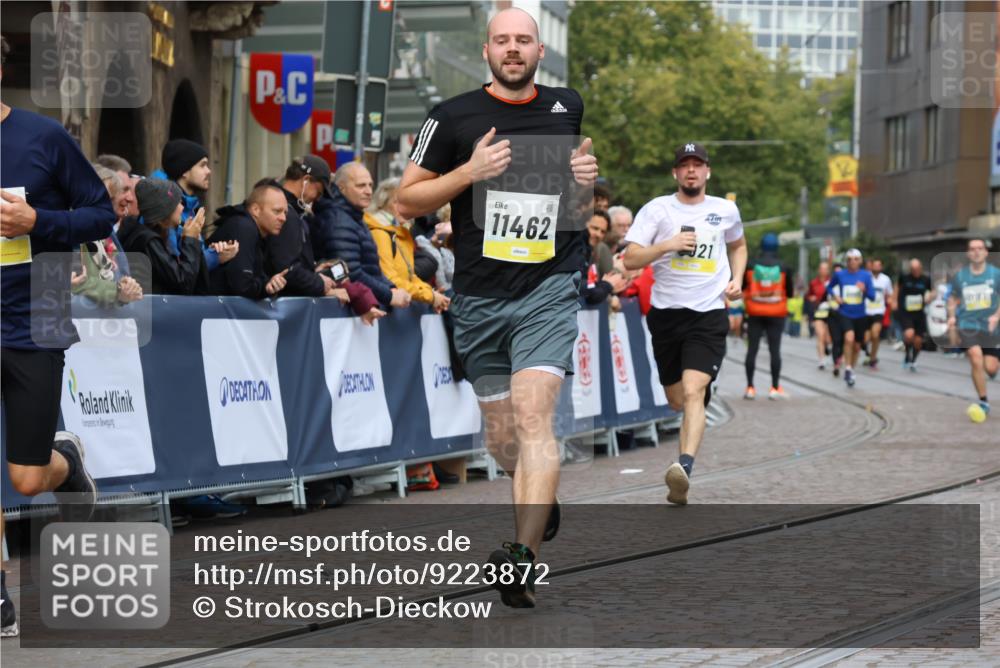 05.10.2025 - 20. swb-Marathon Bremen Strokosch-Dieckow http://msf.ph/oto/9223872 05.10.2025 10:46:20 Ziel 9400, 9921, 11462 meine-sportfotos.de