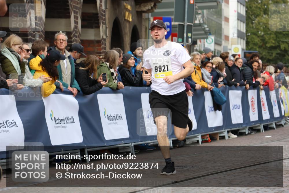 05.10.2025 - 20. swb-Marathon Bremen Strokosch-Dieckow http://msf.ph/oto/9223874 05.10.2025 10:46:22 Ziel 9400, 9921, 11167, 11462 meine-sportfotos.de