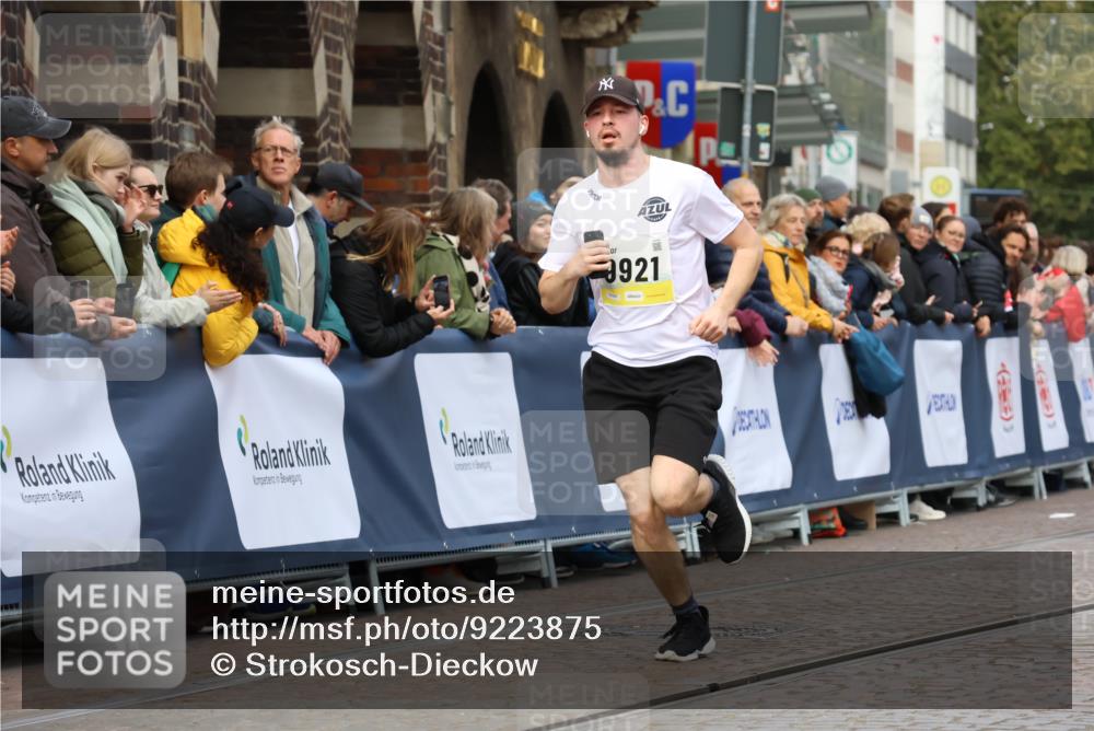 05.10.2025 - 20. swb-Marathon Bremen Strokosch-Dieckow http://msf.ph/oto/9223875 05.10.2025 10:46:22 Ziel 9400, 9921, 11167, 11462 meine-sportfotos.de