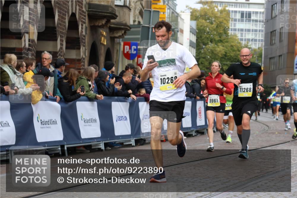 05.10.2025 - 20. swb-Marathon Bremen Strokosch-Dieckow http://msf.ph/oto/9223890 05.10.2025 10:46:37 Ziel 9009, 9207, 9366, 9961, 10268, 10411, 11268, 11327 meine-sportfotos.de