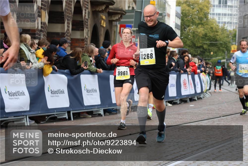 05.10.2025 - 20. swb-Marathon Bremen Strokosch-Dieckow http://msf.ph/oto/9223894 05.10.2025 10:46:39 Ziel 9366, 9961, 10268, 10277, 10411, 11268, 11327 meine-sportfotos.de