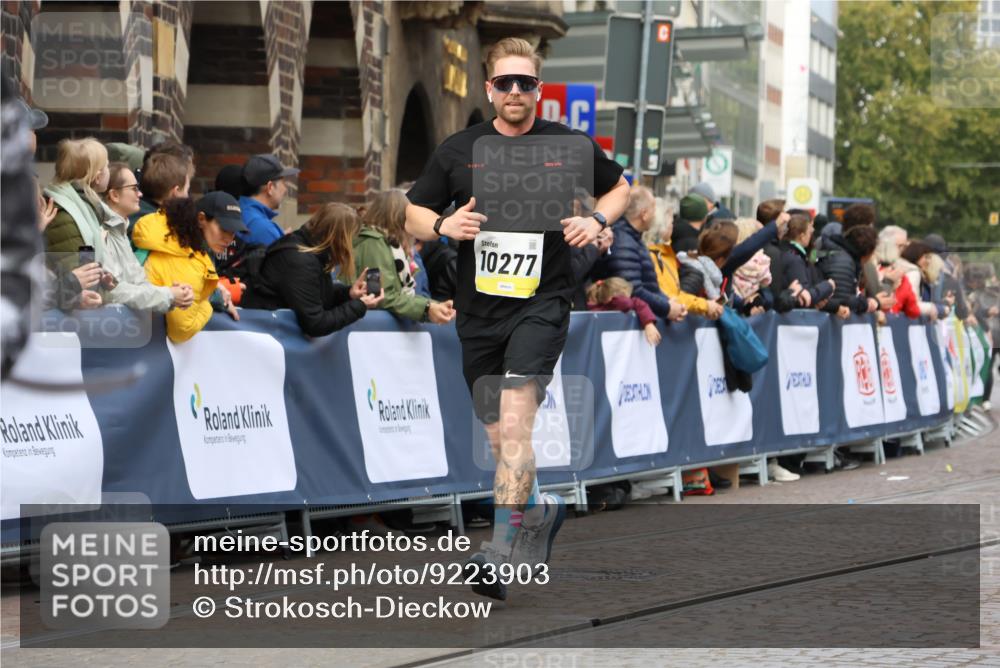 05.10.2025 - 20. swb-Marathon Bremen Strokosch-Dieckow http://msf.ph/oto/9223903 05.10.2025 10:46:45 Ziel 10277, 10411, 10661, 11327 meine-sportfotos.de