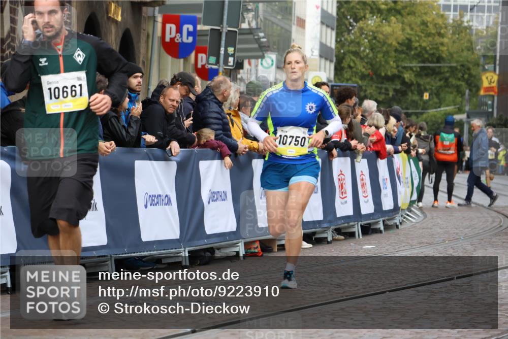 05.10.2025 - 20. swb-Marathon Bremen Strokosch-Dieckow http://msf.ph/oto/9223910 05.10.2025 10:46:50 Ziel 10277, 10661, 10750, 11189 meine-sportfotos.de