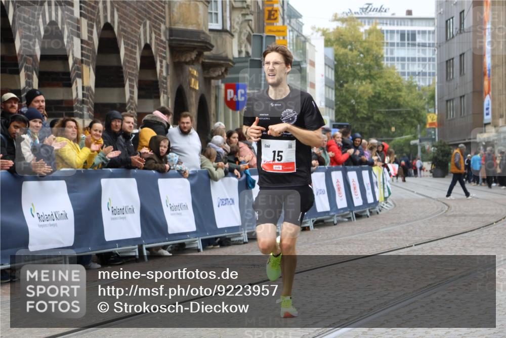 05.10.2025 - 20. swb-Marathon Bremen Strokosch-Dieckow http://msf.ph/oto/9223957 05.10.2025 12:10:40 Ziel 15 meine-sportfotos.de
