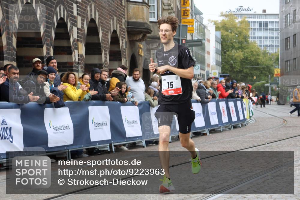 05.10.2025 - 20. swb-Marathon Bremen Strokosch-Dieckow http://msf.ph/oto/9223963 05.10.2025 12:10:40 Ziel 15 meine-sportfotos.de