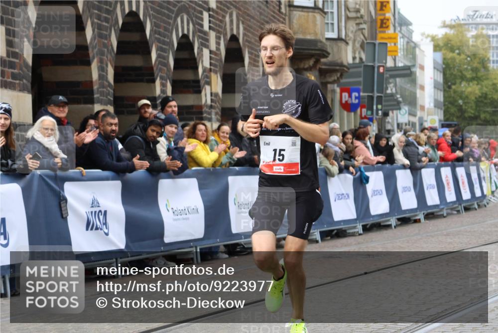 05.10.2025 - 20. swb-Marathon Bremen Strokosch-Dieckow http://msf.ph/oto/9223977 05.10.2025 12:10:41 Ziel 15 meine-sportfotos.de