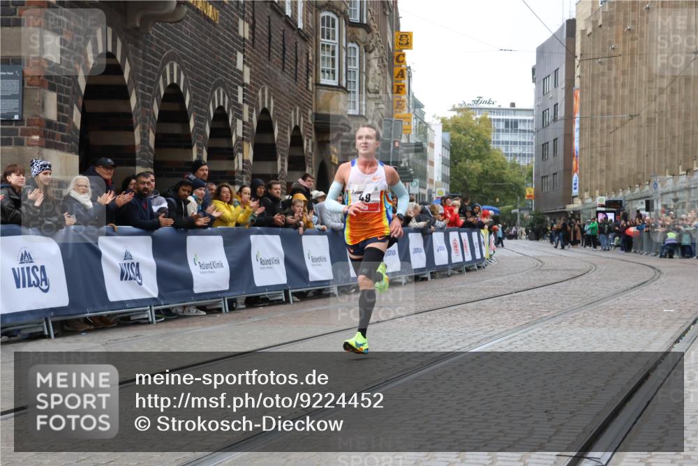 05.10.2025 - 20. swb-Marathon Bremen Strokosch-Dieckow http://msf.ph/oto/9224452 05.10.2025 12:12:25 Ziel 49 meine-sportfotos.de