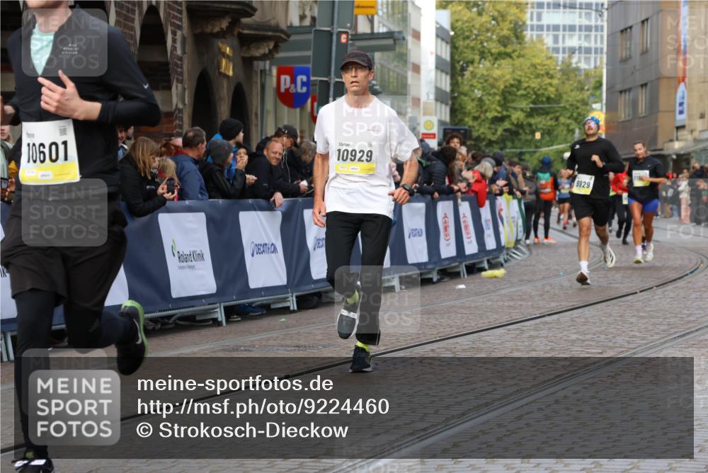 05.10.2025 - 20. swb-Marathon Bremen Strokosch-Dieckow http://msf.ph/oto/9224460 05.10.2025 10:47:48 Ziel 9929, 10062, 10089, 10382, 10601, 10929, 11244, 11628 meine-sportfotos.de