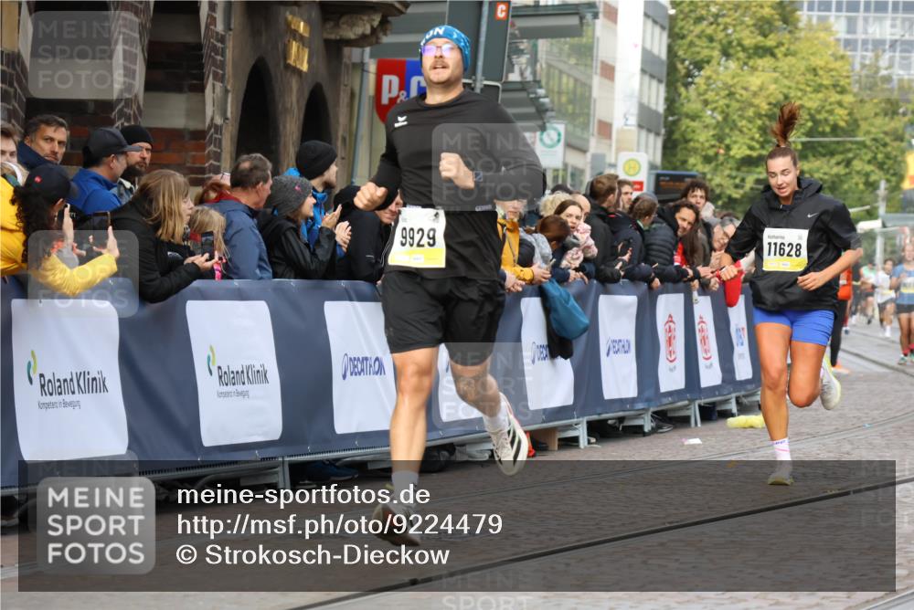 05.10.2025 - 20. swb-Marathon Bremen Strokosch-Dieckow http://msf.ph/oto/9224479 05.10.2025 10:47:52 Ziel 9929, 10089, 10266, 10929, 11187, 11628 meine-sportfotos.de