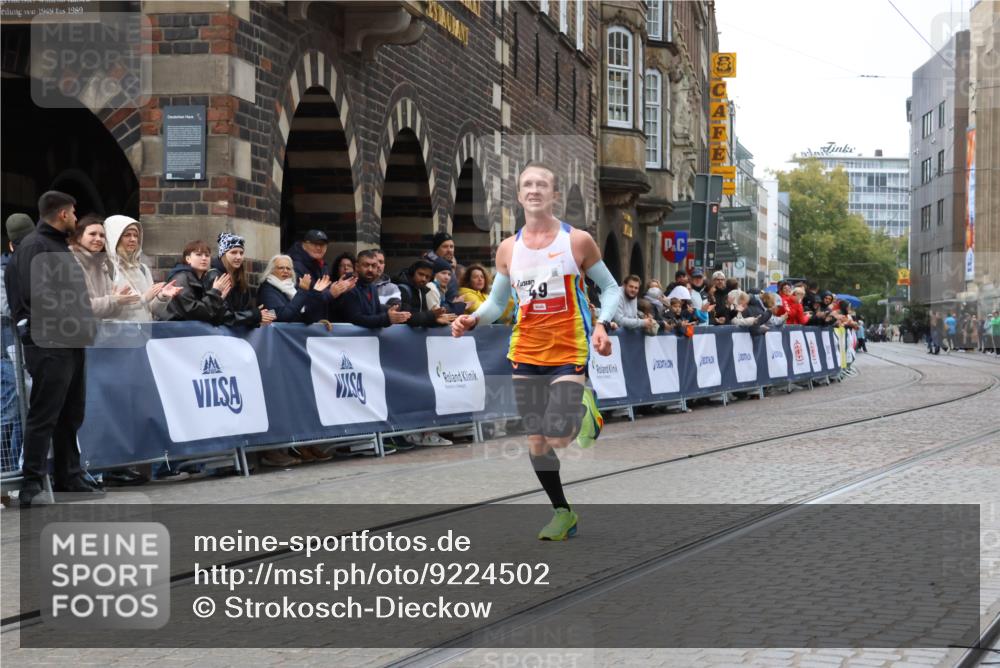 05.10.2025 - 20. swb-Marathon Bremen Strokosch-Dieckow http://msf.ph/oto/9224502 05.10.2025 12:12:25 Ziel 49 meine-sportfotos.de