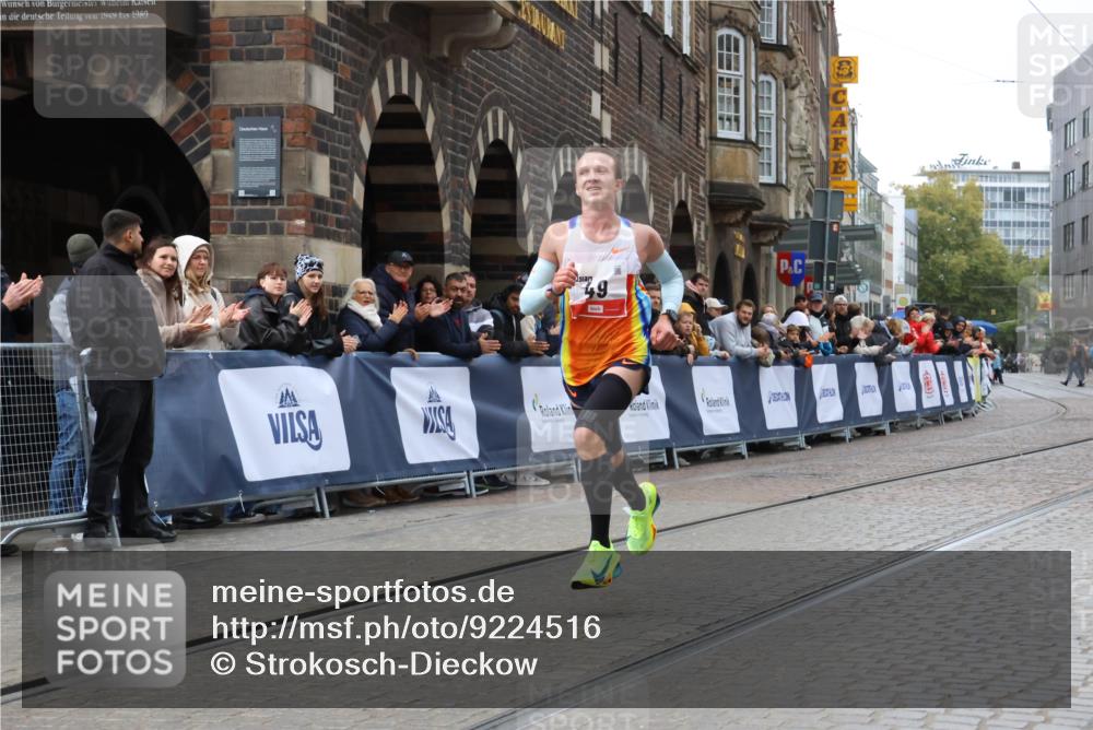 05.10.2025 - 20. swb-Marathon Bremen Strokosch-Dieckow http://msf.ph/oto/9224516 05.10.2025 12:12:25 Ziel 49 meine-sportfotos.de